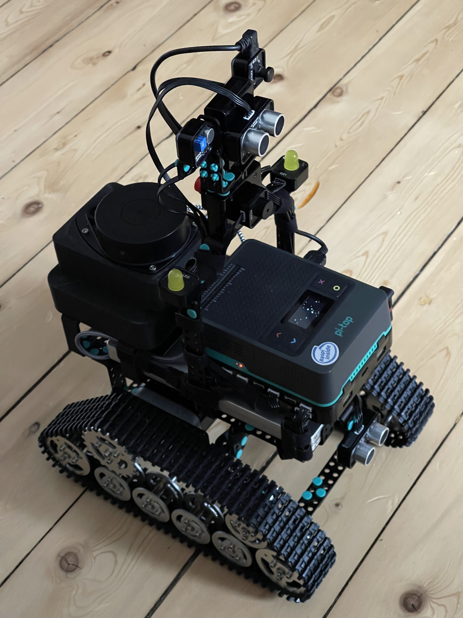 beta pi-top robot